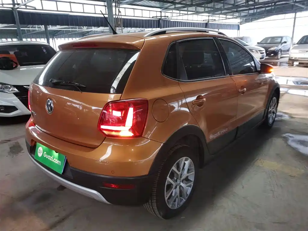 Volkswagen Polo 2018 1.5L Cross Polo Auto фото 5