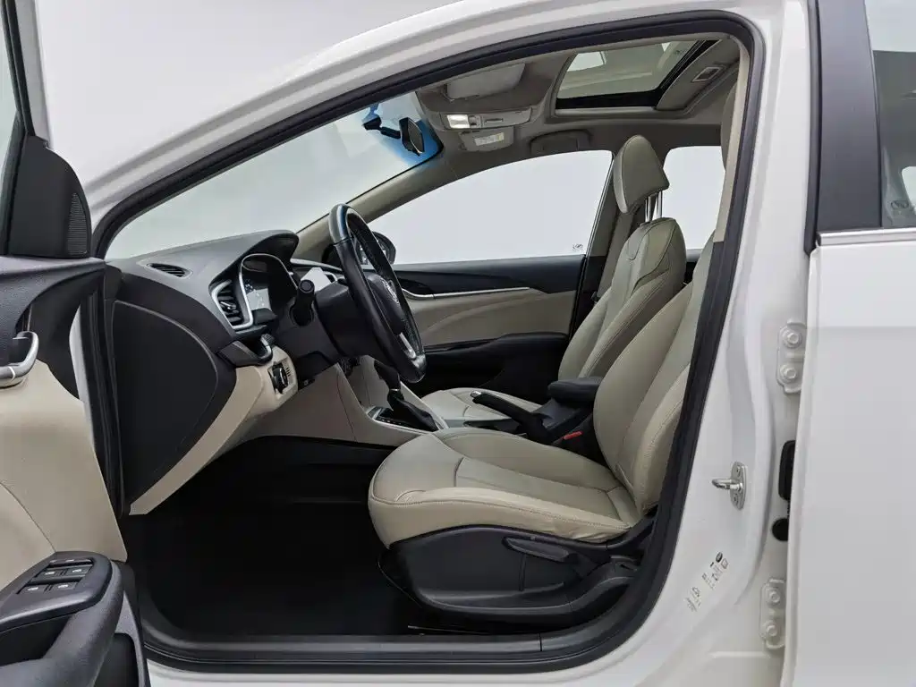 Фото 10 - Buick Excelle GT