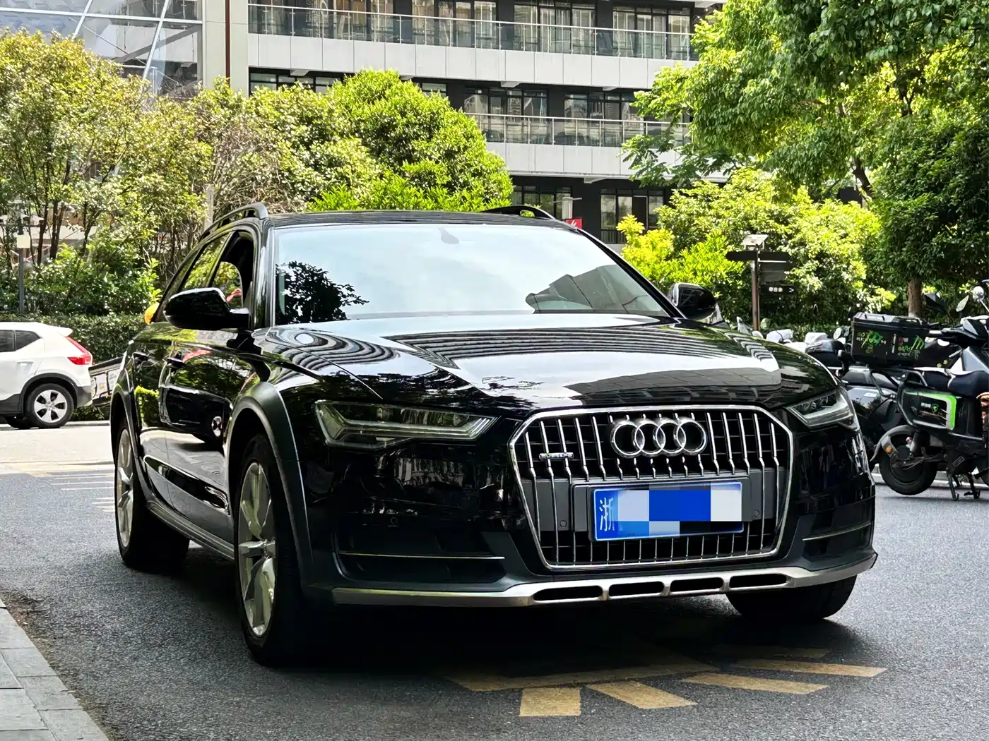 Audi A6 (Import) 2017 3.0T allroad quattro фото 3