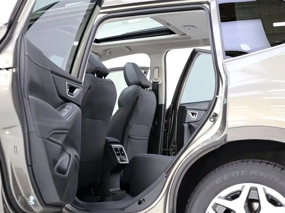 Subaru Forester 2021 2.0i Luxury Edition with EyeSight фото 6
