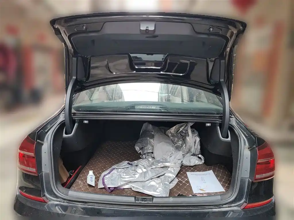 Volkswagen Passat 2017 330TSI DSG Prestige фото 10