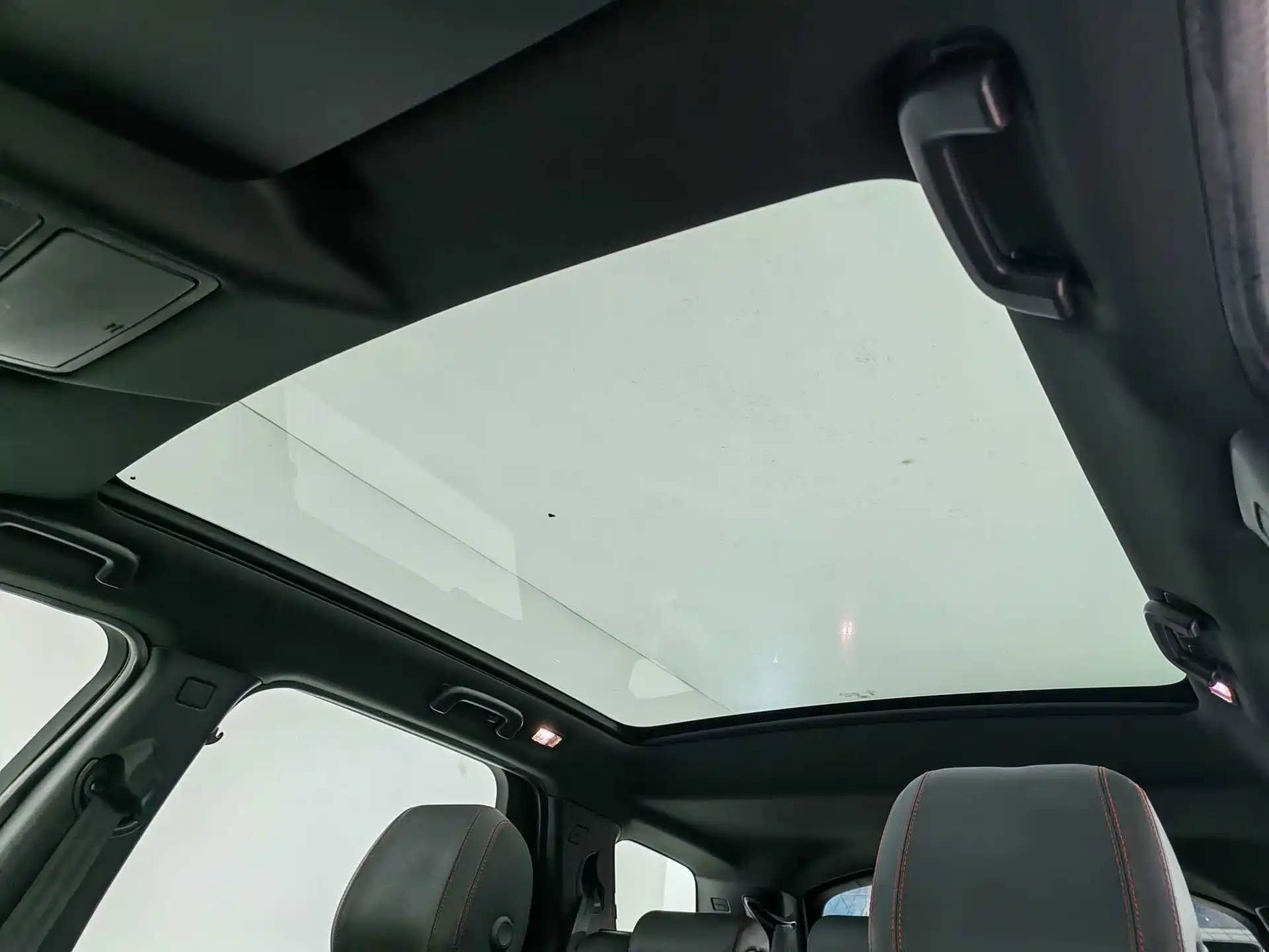 صورة 11 - Land Rover Discovery Sport