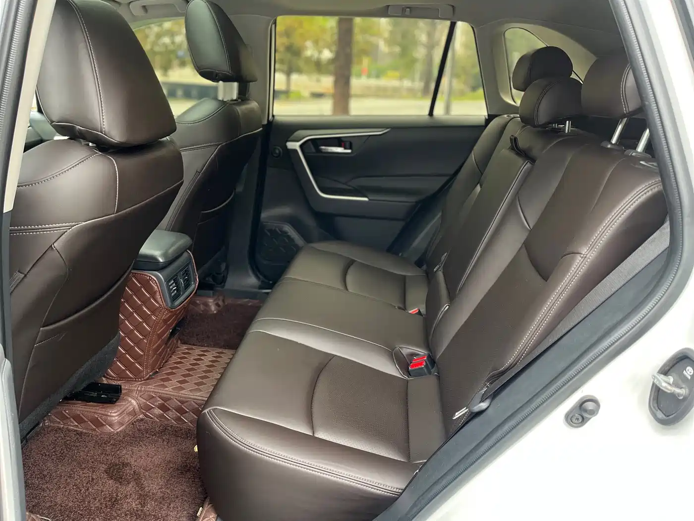 Toyota RAV4 Rongfang 2022 2.0L CVT 2WD Trend Edition фото 5