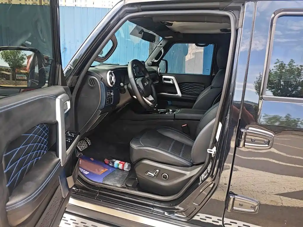 BAIC ORV Beijing Offroad BJ40 2024 2.0T Urban Hunter Glory Edition фото 16
