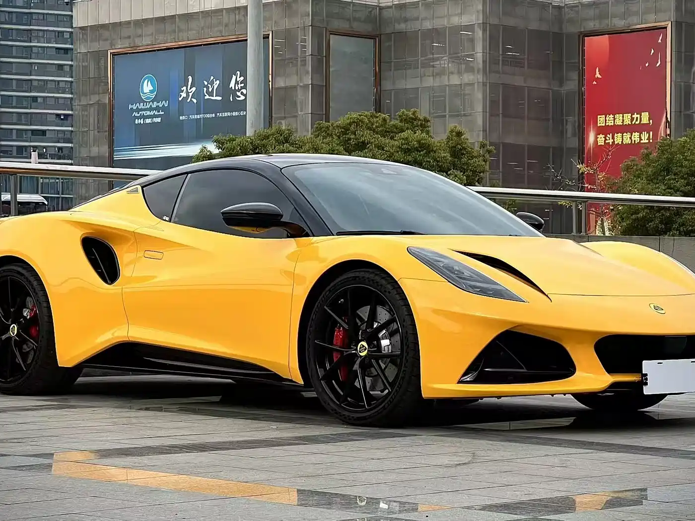 Lotus Cars EMIRA 2021 2.0T DCT First Edition фото 3