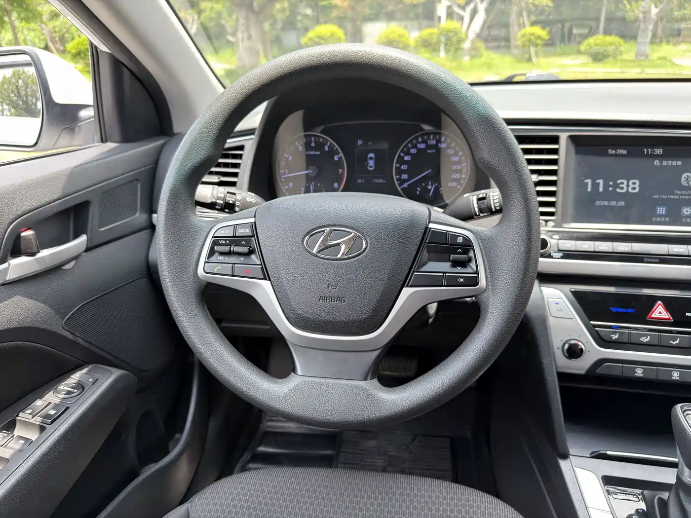 Hyundai Elantra 2016 Model 1.6L Automatic Smart Elite фото 11