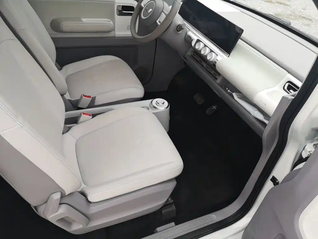Wuling Motors Wuling Air ev 2022 2023 4-Seat Advanced Edition
