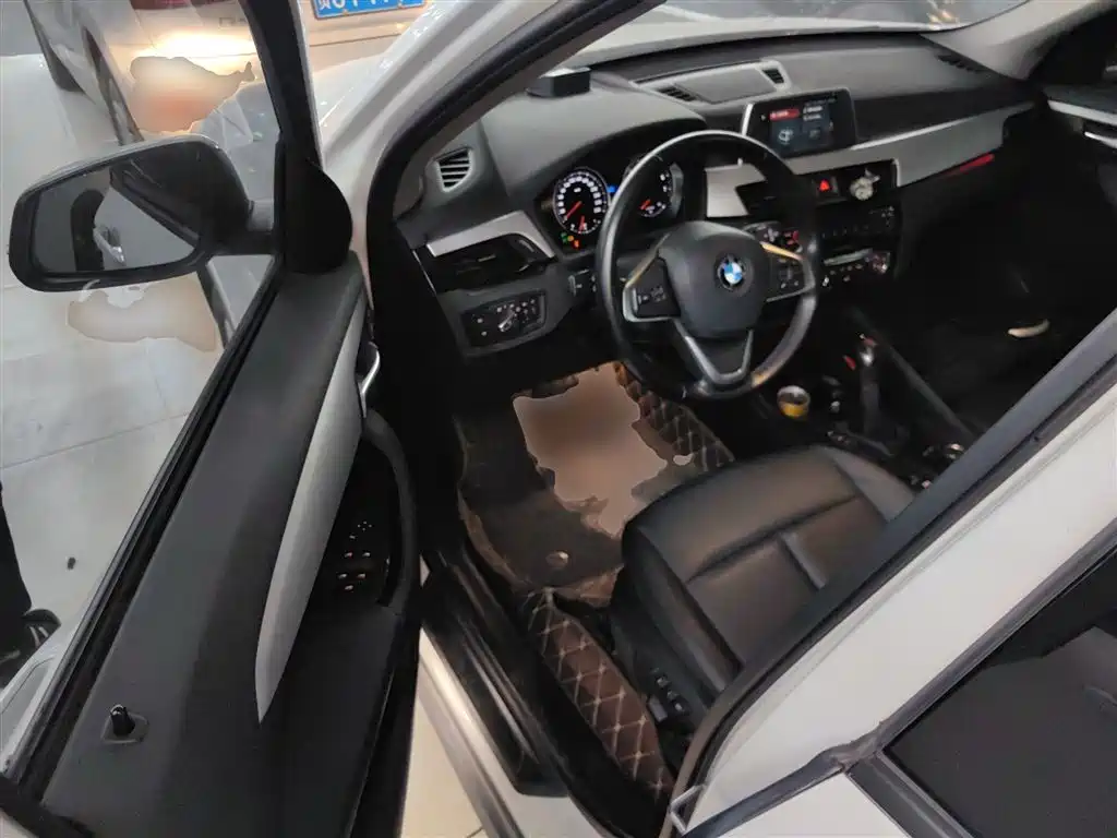BMW X1 2019 sDrive18Li Fashion Model фото 12