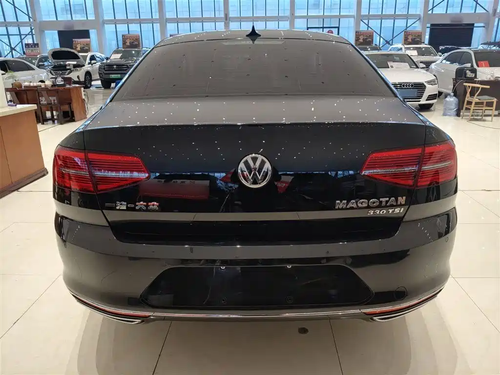 Volkswagen Magotan 2018 Facelift 330TSI DSG Luxury фото 7