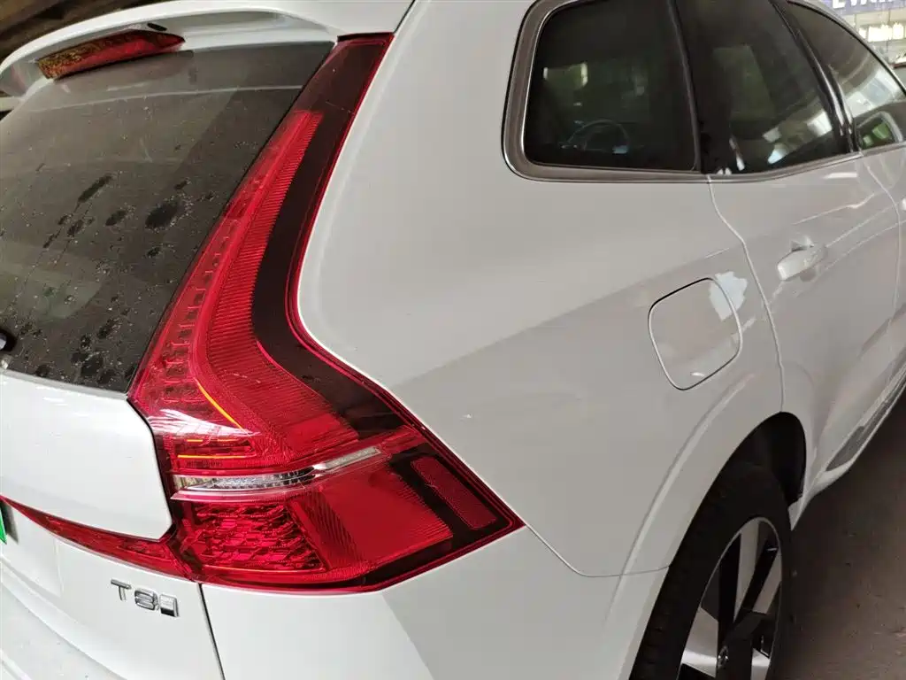 VOLVO XC60 PLUG-IN HYBRID