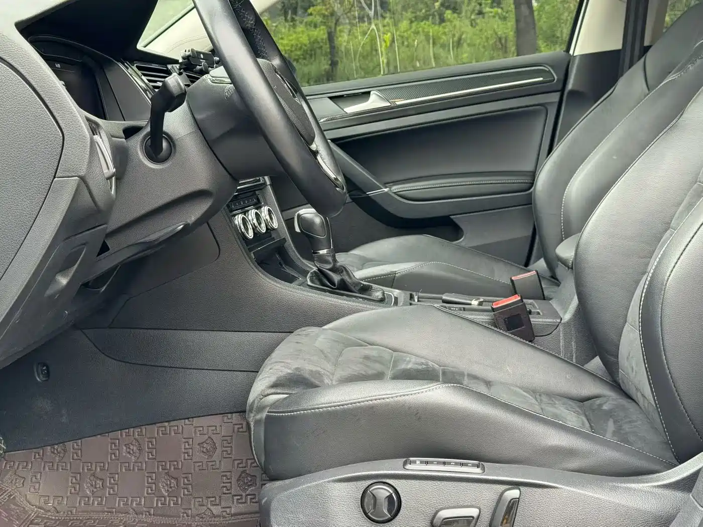 Фото 6 - Volkswagen Golf