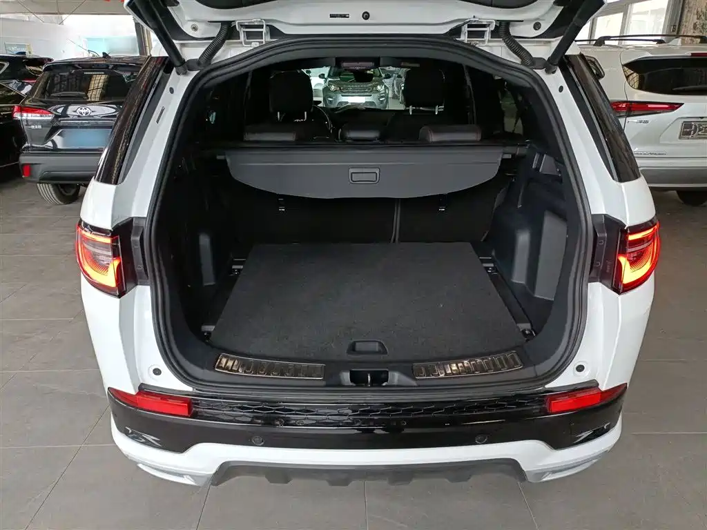 LAND ROVER DISCOVER SPORTS