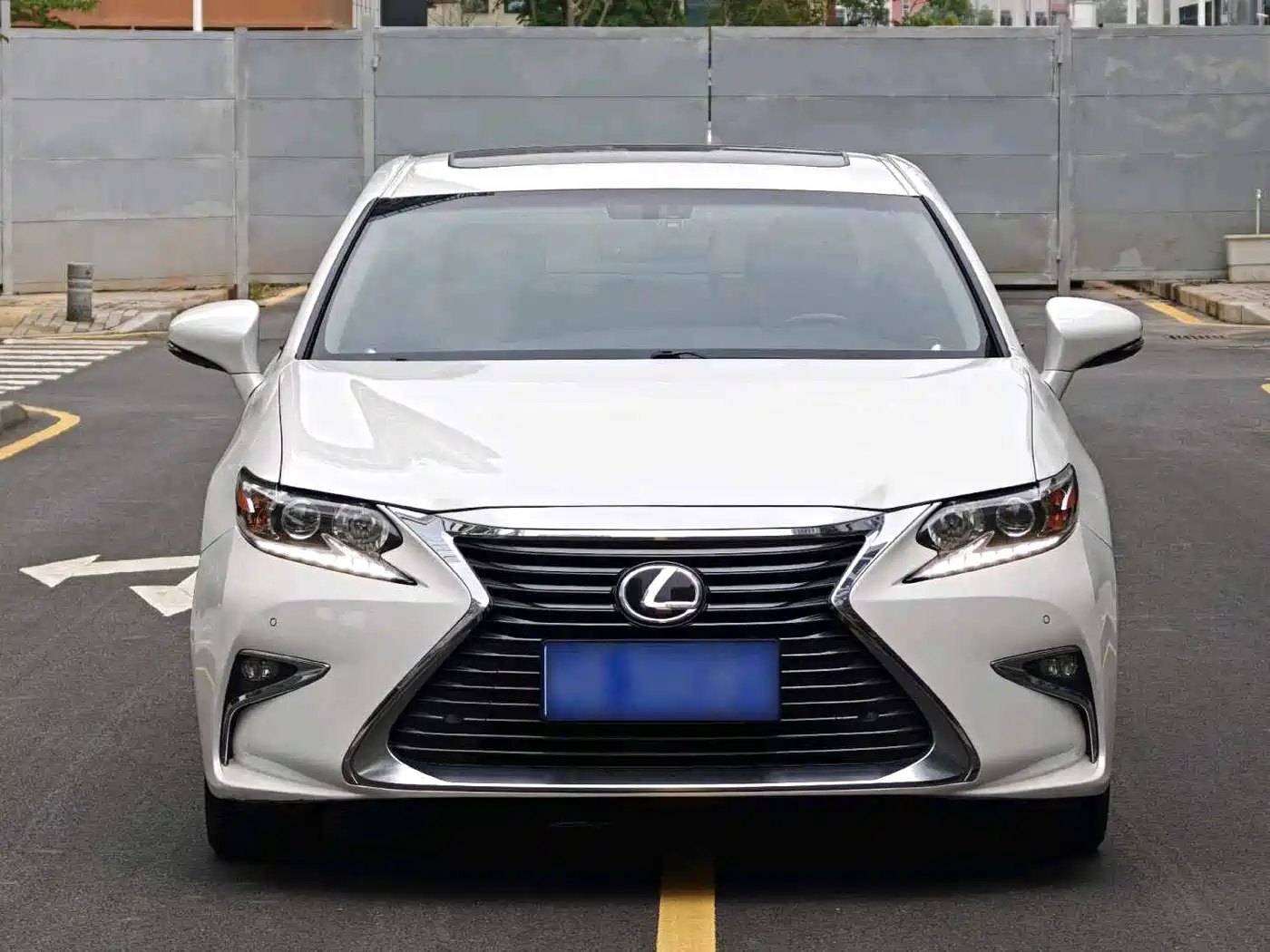 Lexus ES 2015 200 Elite Edition фото 2