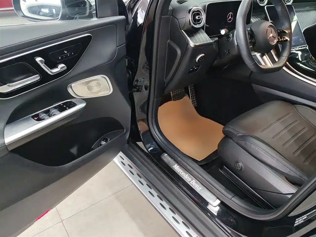 Mercedes-Benz GLC 2023 GLC 300 L 4MATIC Luxury 5-Seater фото 16