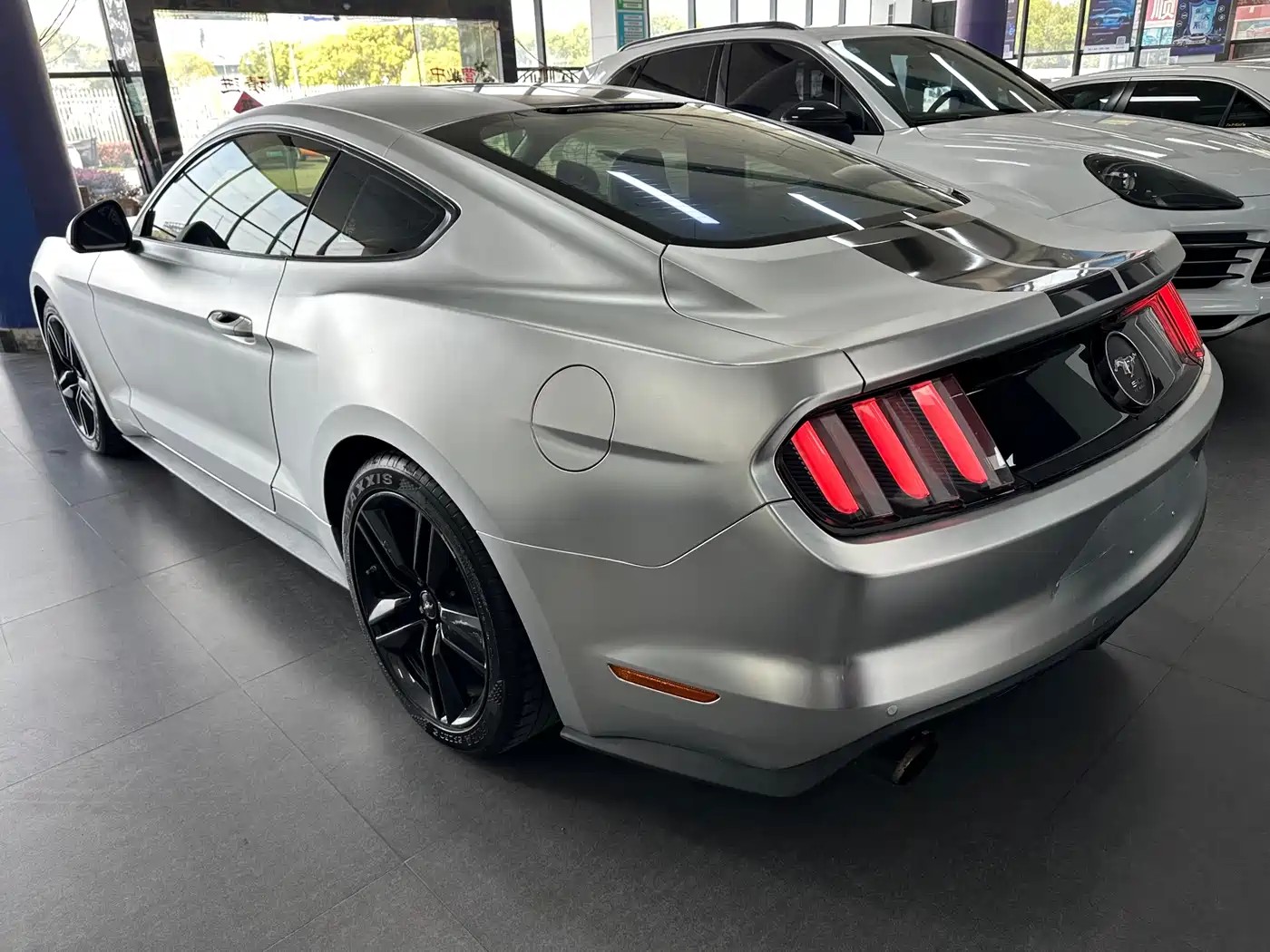 Ford Mustang 2015 2.3T 50th Anniversary Edition фото 14