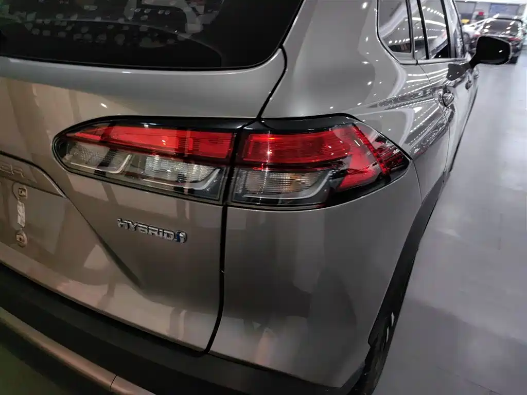 Toyota Frontlander 2023 2.0L Smart Hybrid Dual Engine Prestige Edition фото 8