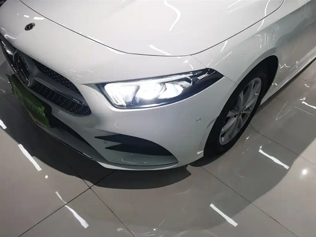Mercedes-Benz A-Class 2021 A 200 L Sport Sedan Fashion Edition фото 24