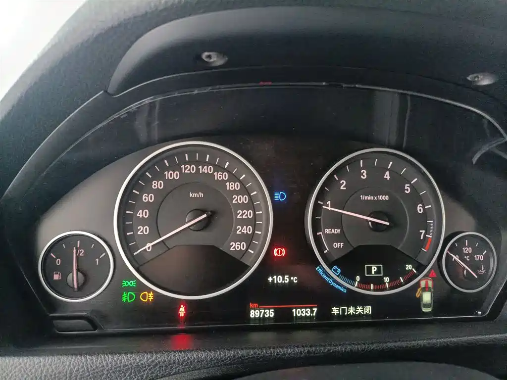 BMW 3 Series 2018 318Li фото 8