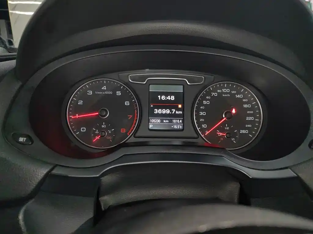 Audi Q3 2015 35 TFSI quattro Technology фото 10
