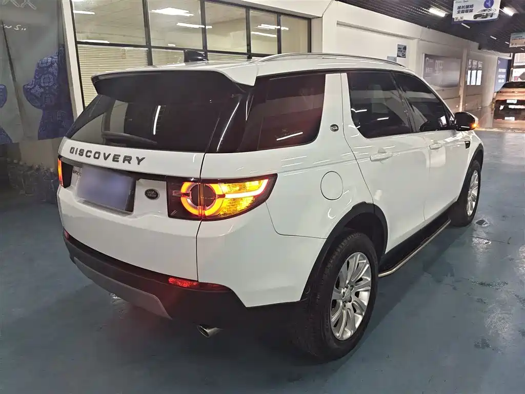Land Rover Discovery Sport 2019 240PS SE Edition China VI фото 5