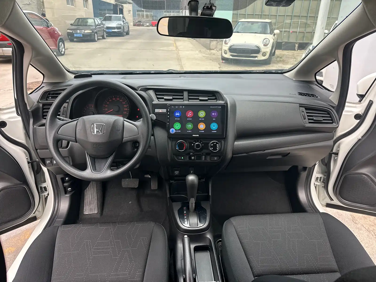 Фото 6 - Honda Fit
