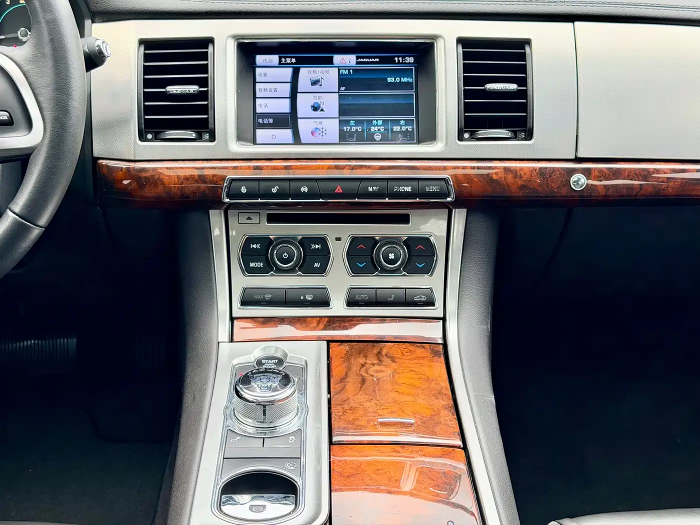 Jaguar XF 2014 2015 XF 2.0T Luxury Edition