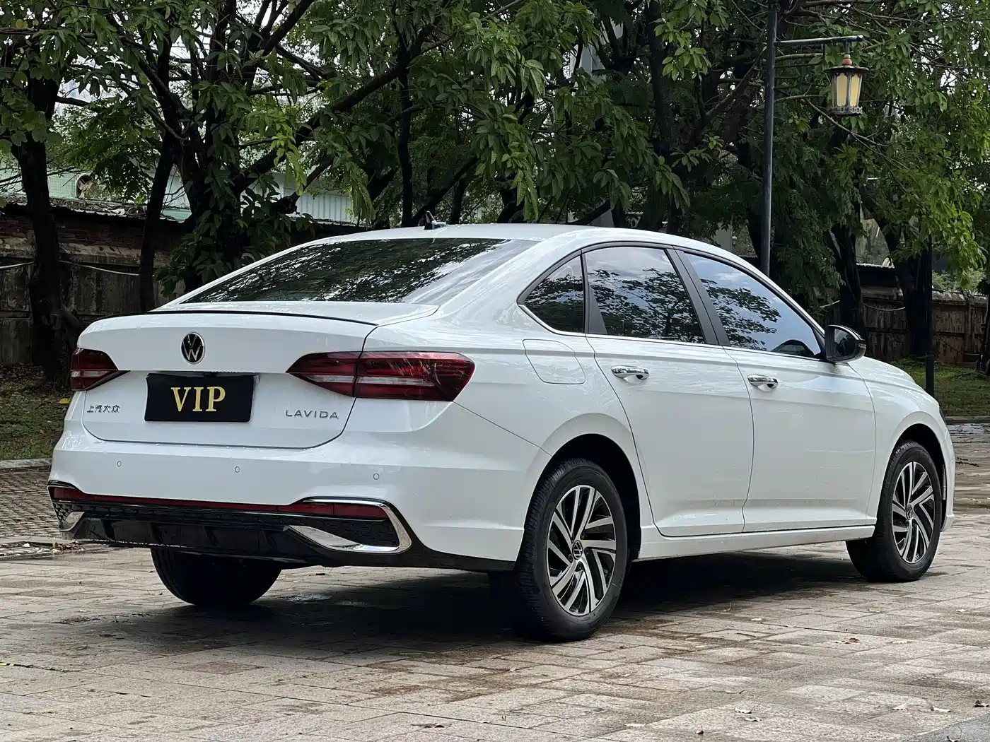 Volkswagen Lavida 2024 Model 300TSI DSG Starlight Leading Edition фото 17