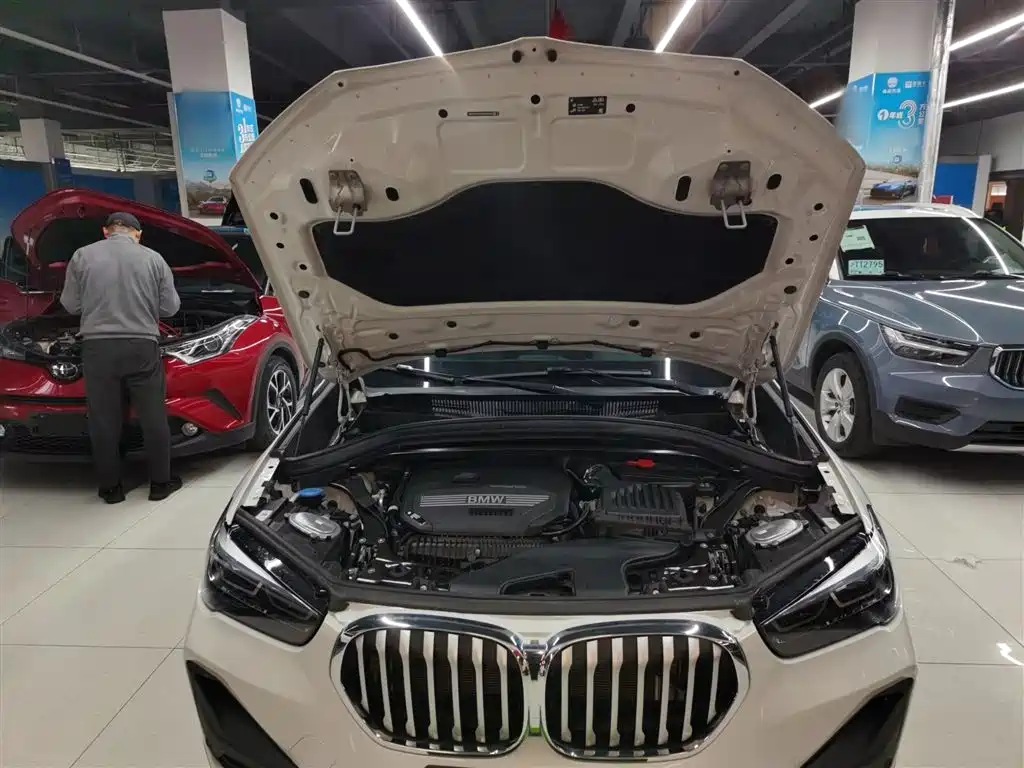 BMW X1 2022 sDrive25Li Leading фото 16