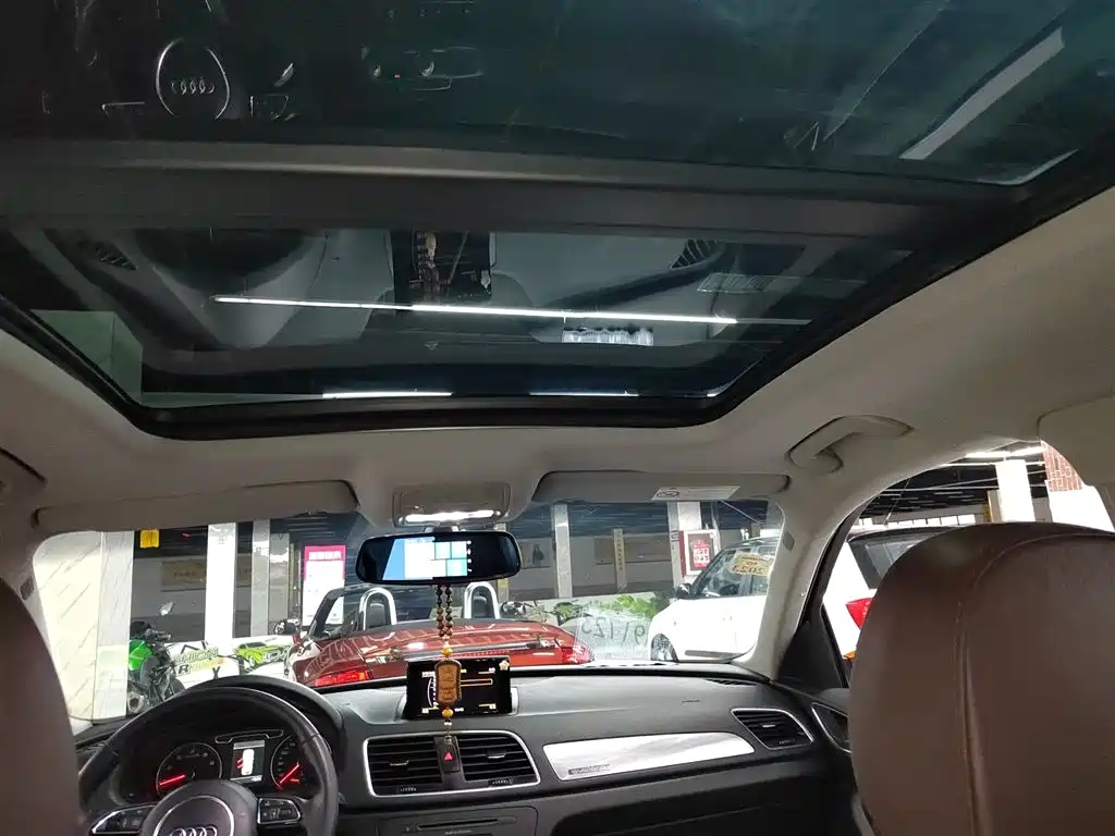 Audi Q3 2015 35 TFSI quattro Technology фото 21
