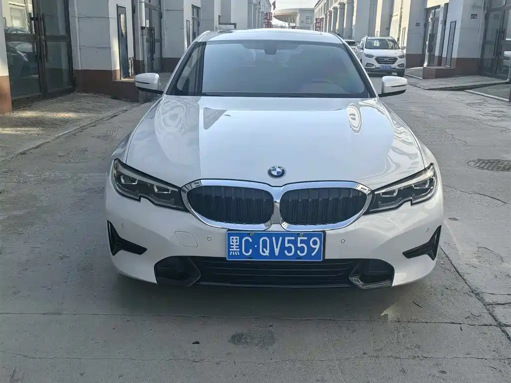 BMW 3 Series 2022 Facelift 320i Sport Package фото 2