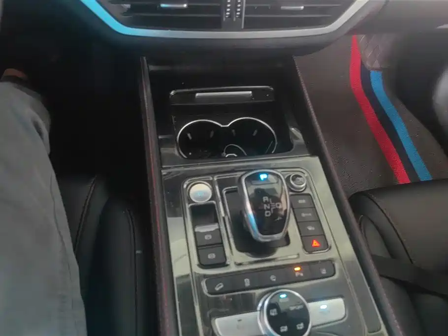 BYD Tang New Energy 2018 DM 2.0T AWD Smart Connection Enjoy Edition 7-Seater China V фото 16
