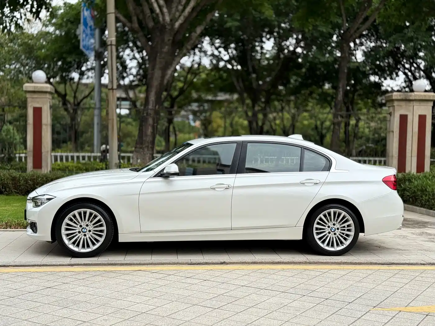 BMW 3 Series 2018 320Li Fashion Style фото 7