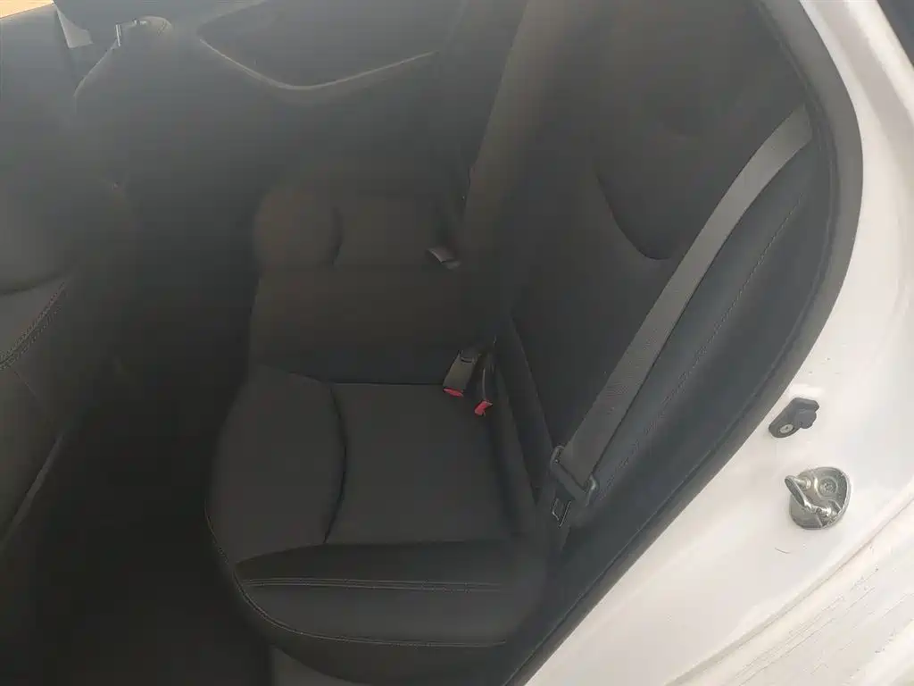 Hyundai Langdong 2016 1.6L Automatic Smart Edition фото 17