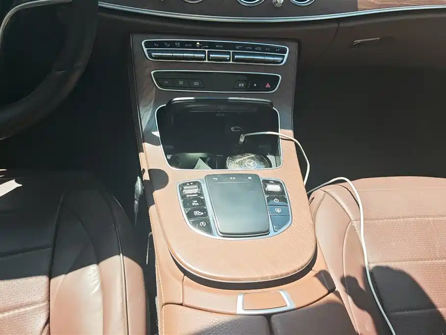 Mercedes-Benz E-Class 2021 E 300 L Luxury фото 16
