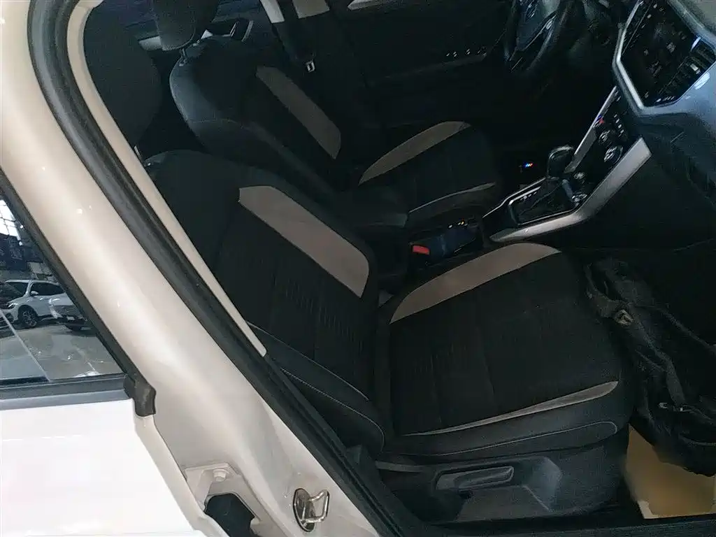 Volkswagen T-ROC 2022 280TSI DSG 2WD Elite PLUS фото 20
