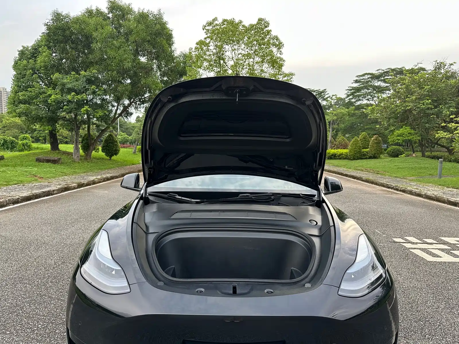 Фото 17 - Tesla Model Y