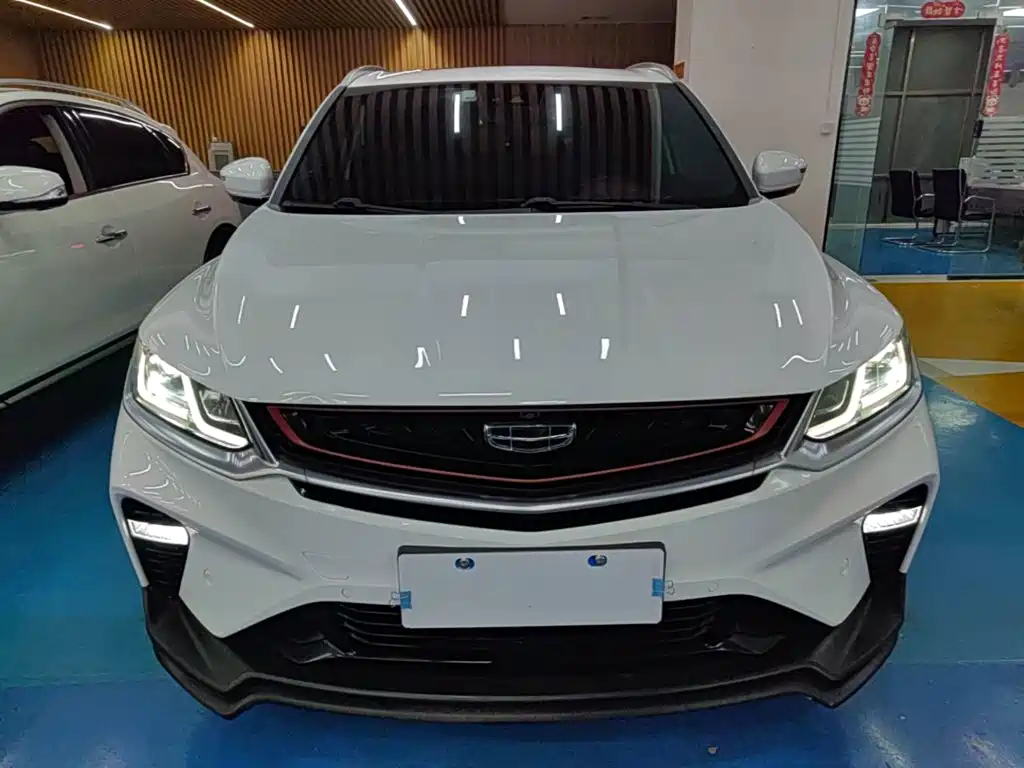 Фото 3 - Geely Coolray