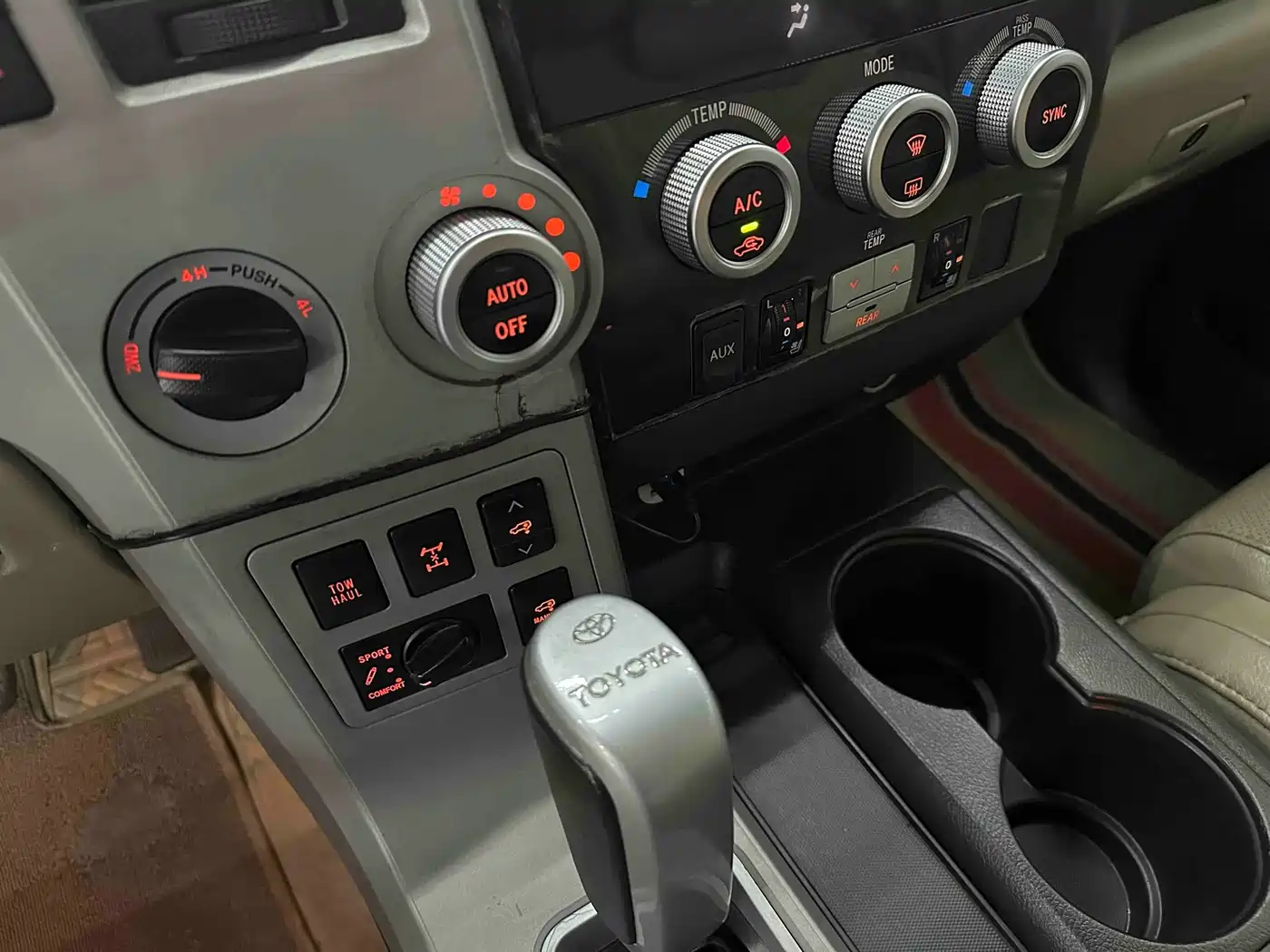 Toyota Sequoia 2009 2010 5.7 Platinum Edition