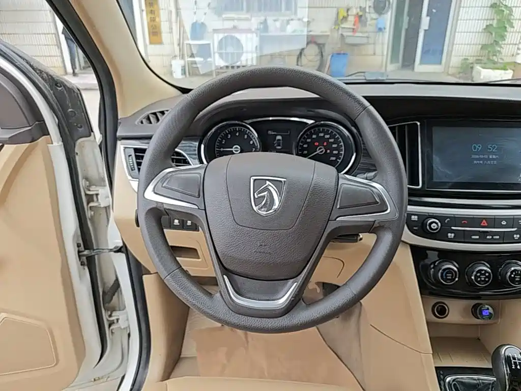 Фото 11 - Baojun 730