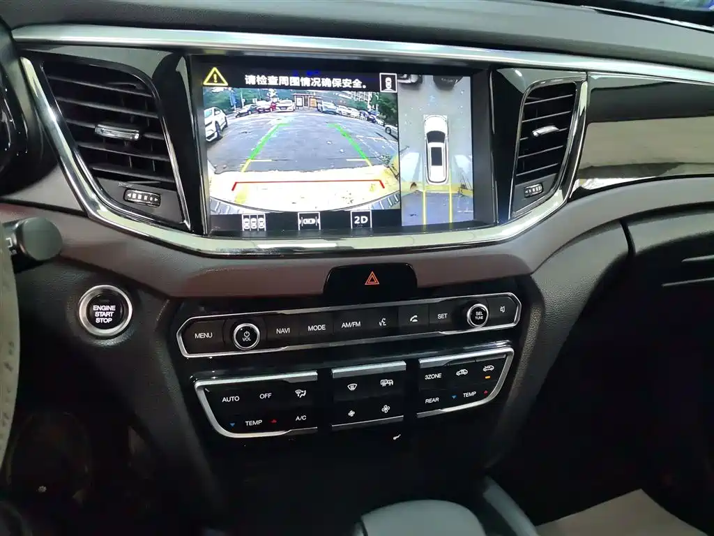 GAC Trumpchi Trumpchi GS8 2017 320T 2WD Luxury Smart Connect (7-seater) фото 6