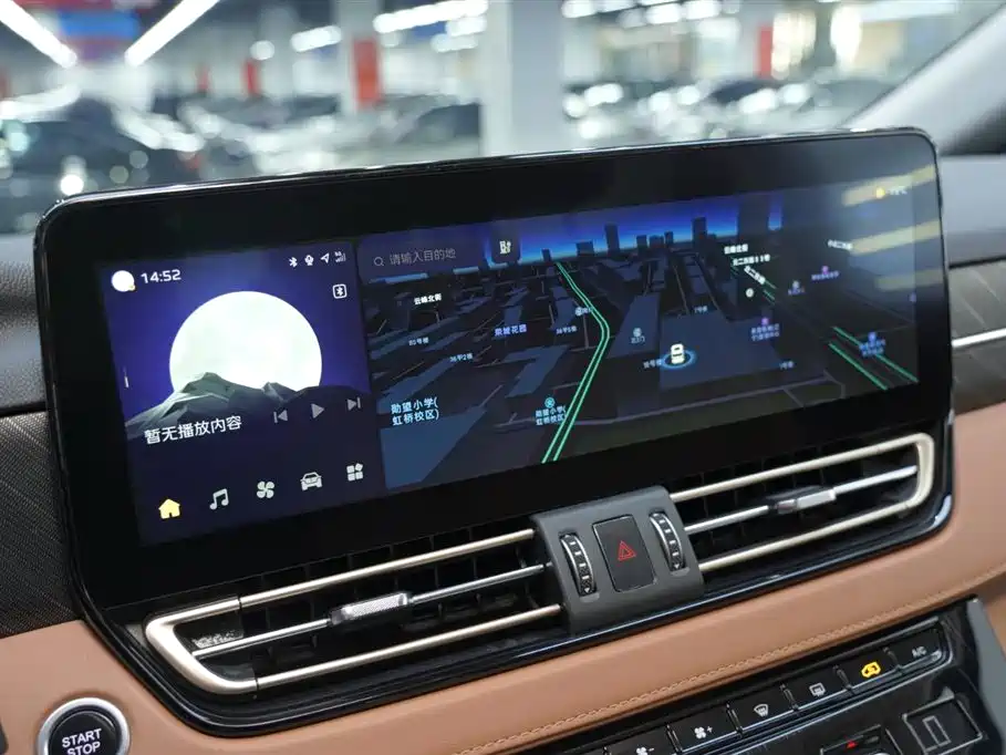 Hongqi HQ9 PHEV 2024 Model 2.0T AWD Business Edition фото 8