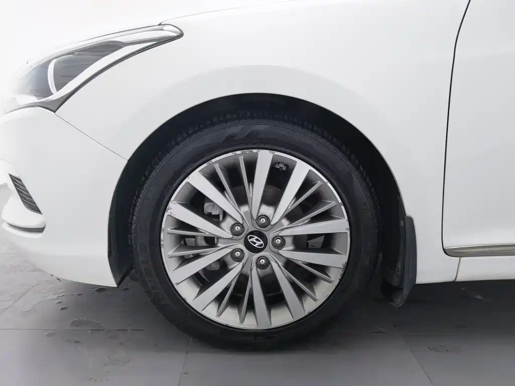 صورة 17 - Hyundai Mistra