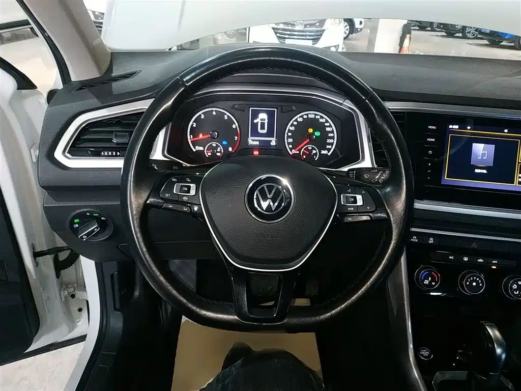 Volkswagen T-ROC 2022 280TSI DSG 2WD Elite PLUS фото 7