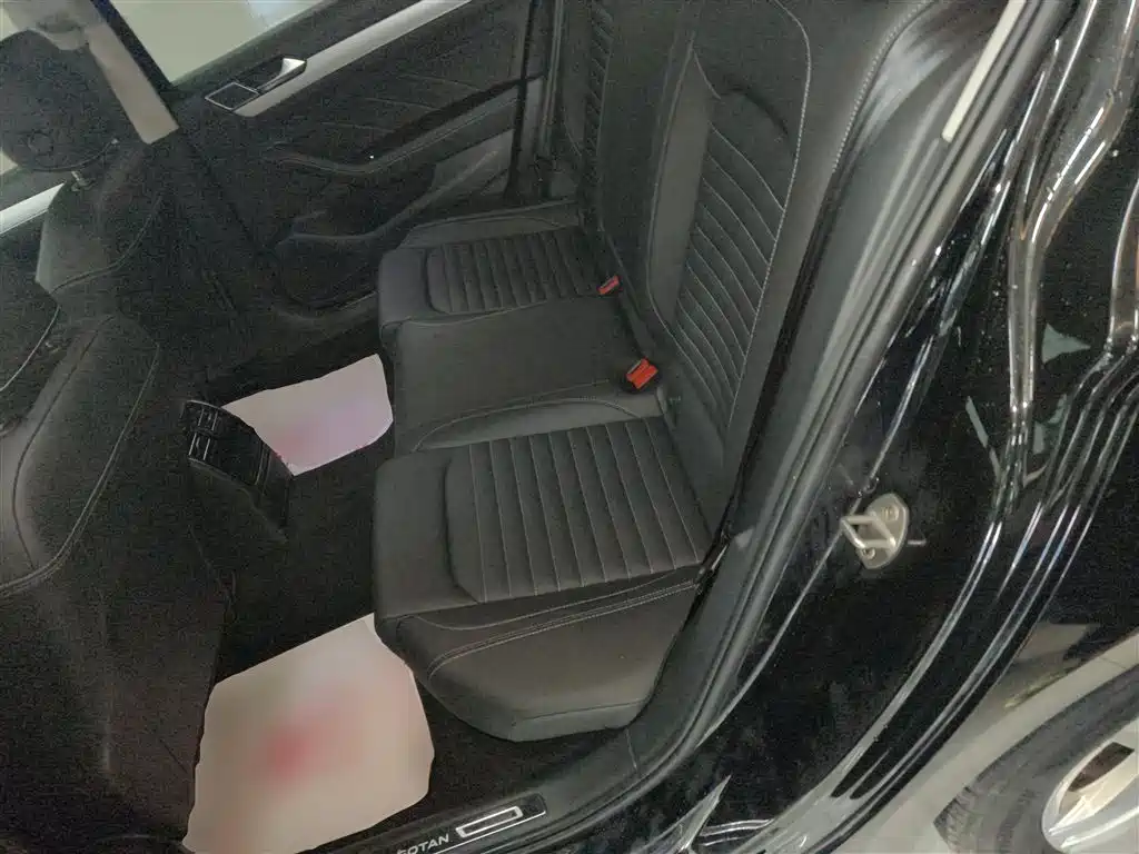 Volkswagen Magotan 2025 Popular Edition 280TSI DSG Comfort фото 13