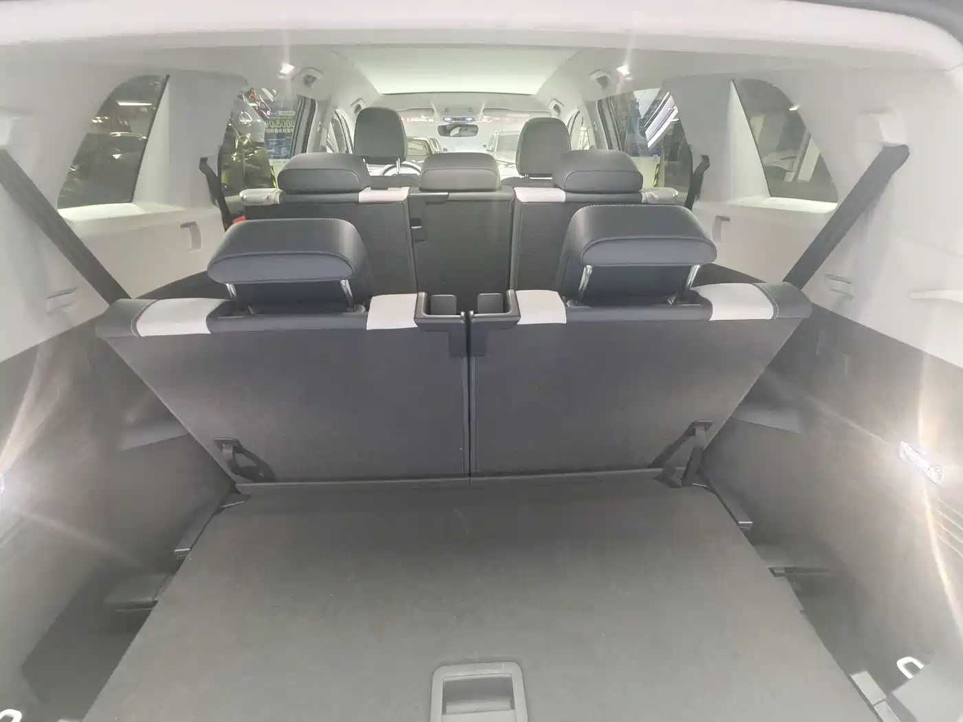 Volkswagen ID.6 CROZZ 2022 Long Range PRO Edition фото 17