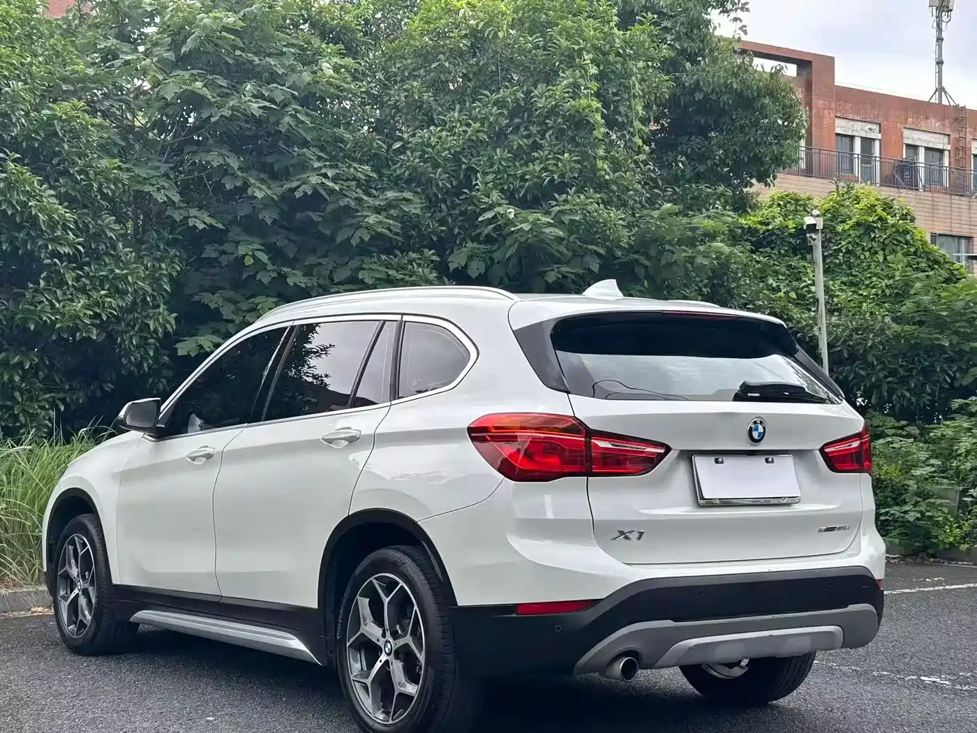 BMW X1 2019 sDrive18Li Premium Model фото 6