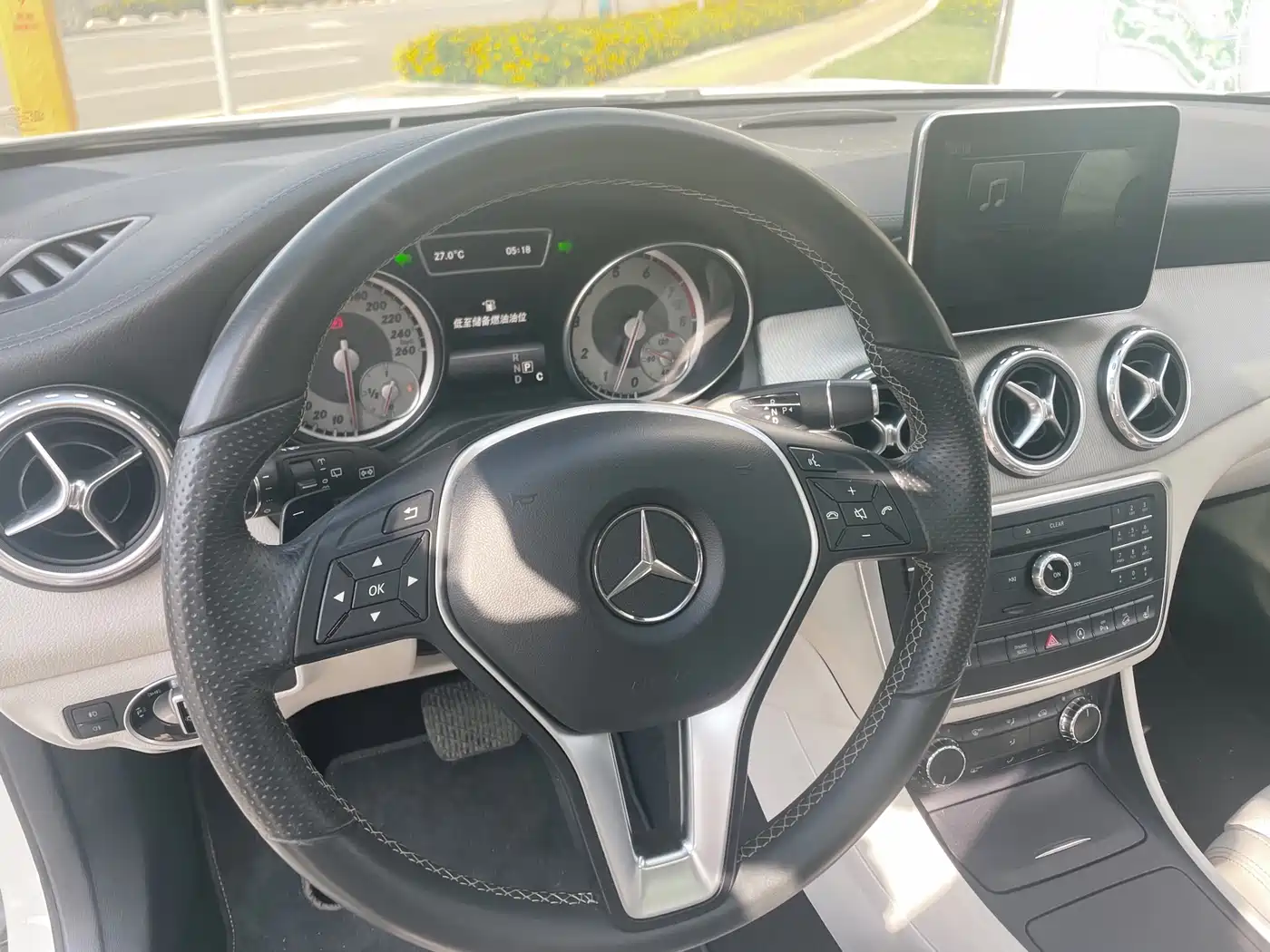 Mercedes-Benz GLA 2016 GLA 220 4MATIC Fashion фото 6