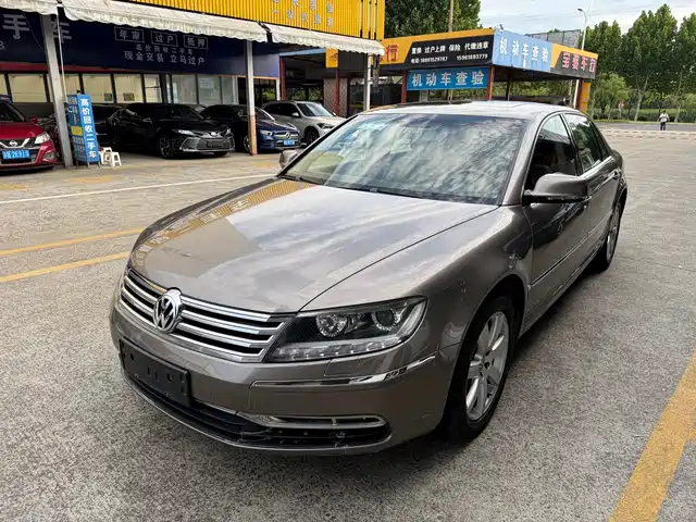 Volkswagen Phaeton 2012 3.0L Executive — фото 1