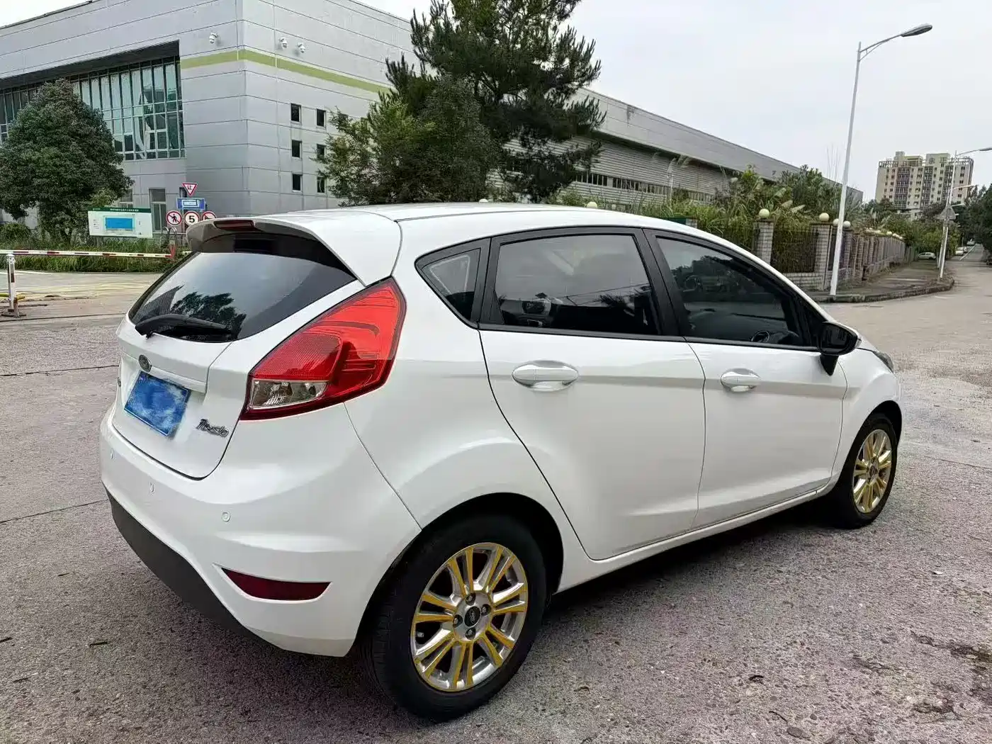 Ford Fiesta 2014 2013 Hatchback 1.5L Automatic Fashion