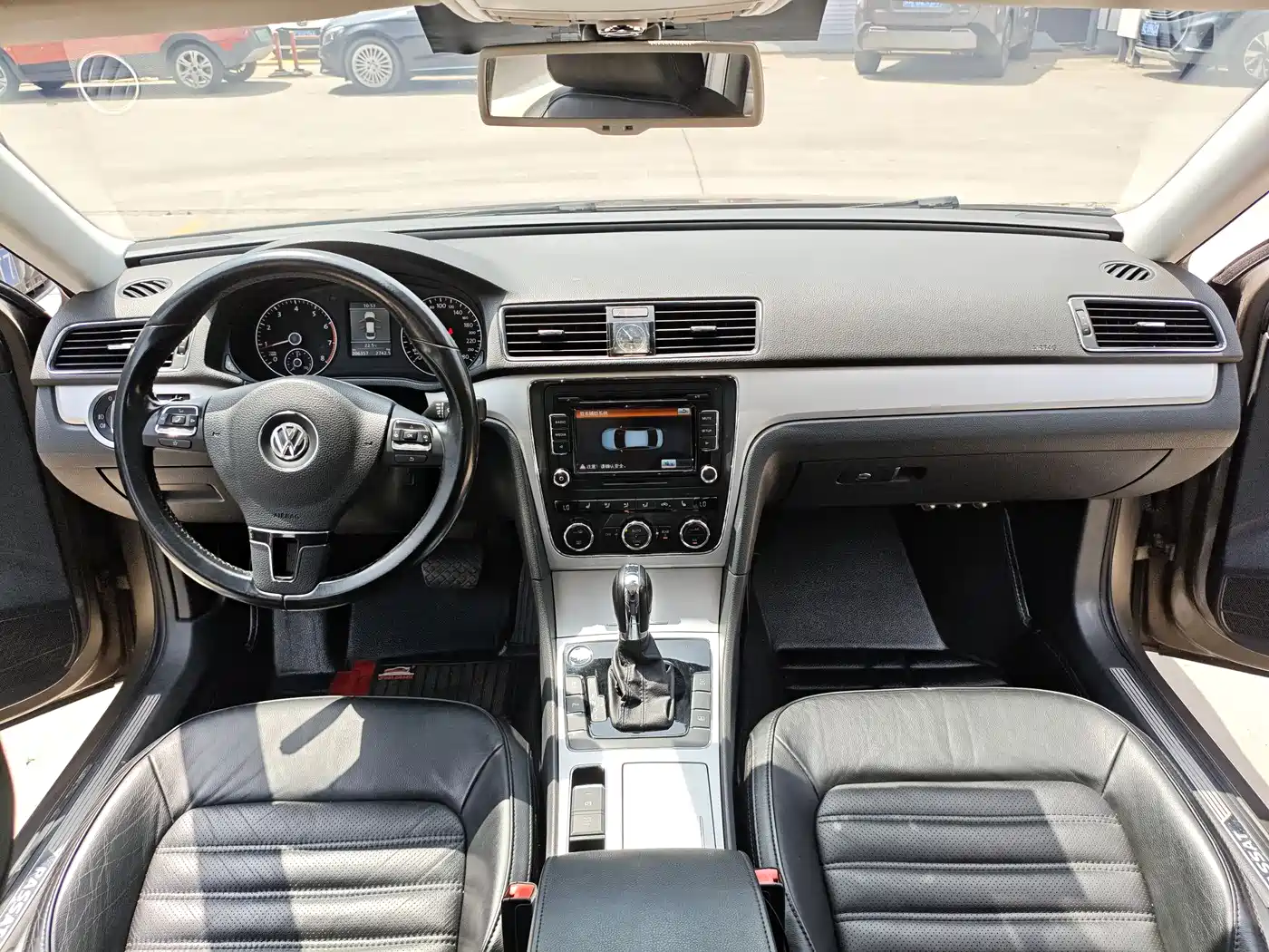 Volkswagen Passat 2014 2.0TSI DSG Executive Edition фото 10